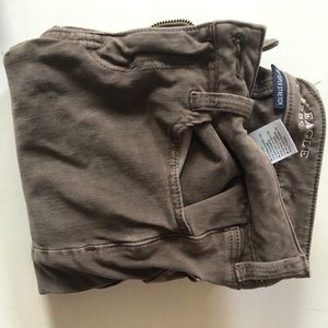 Brown American Eagle skinny jeans